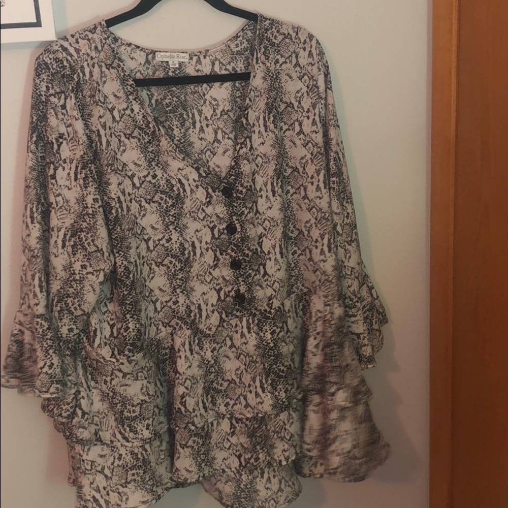 Flare snake skin design shirt